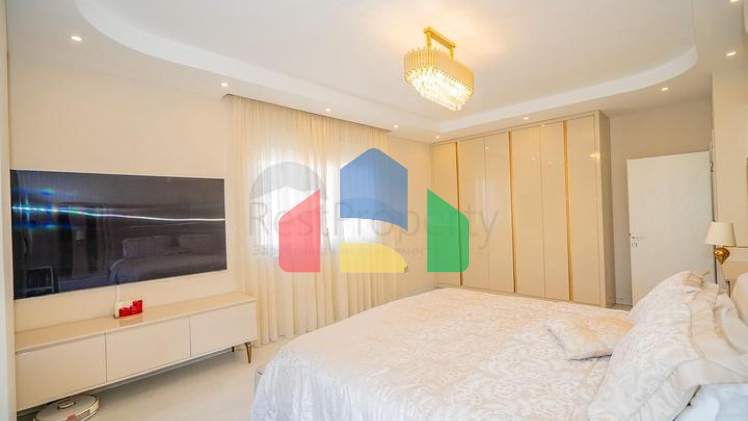 Квартира 2+1 в районе Махмутлар с отдельной кухней в современном комплексе