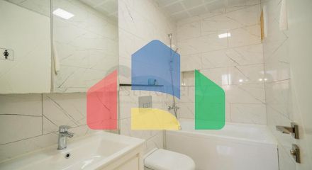 Квартира 2+1 в районе Махмутлар с отдельной кухней в современном комплексе