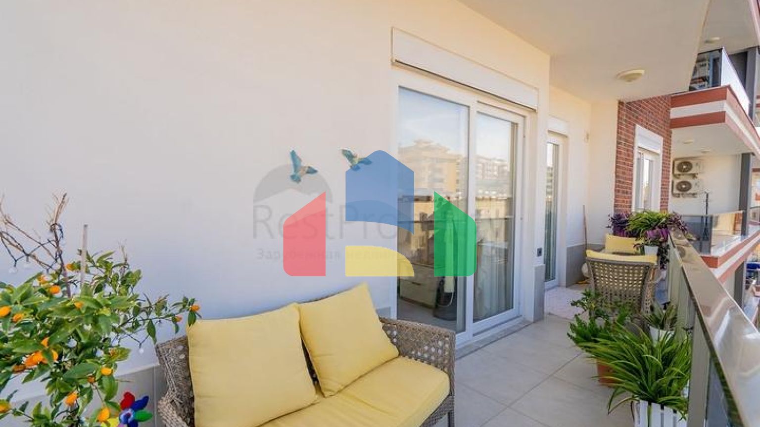 Квартира 2+1 в районе Махмутлар с отдельной кухней в современном комплексе