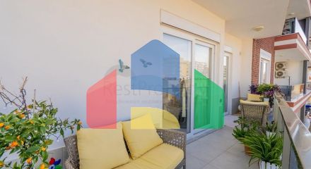 Квартира 2+1 в районе Махмутлар с отдельной кухней в современном комплексе