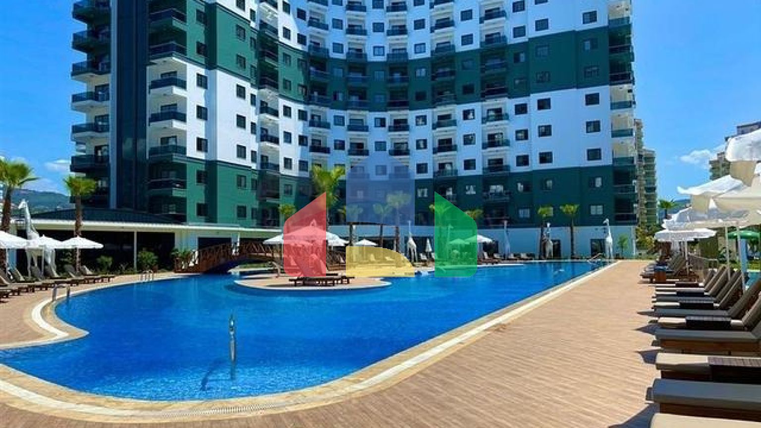 Современная квартира с полной инфраструктурой в Махмутларе