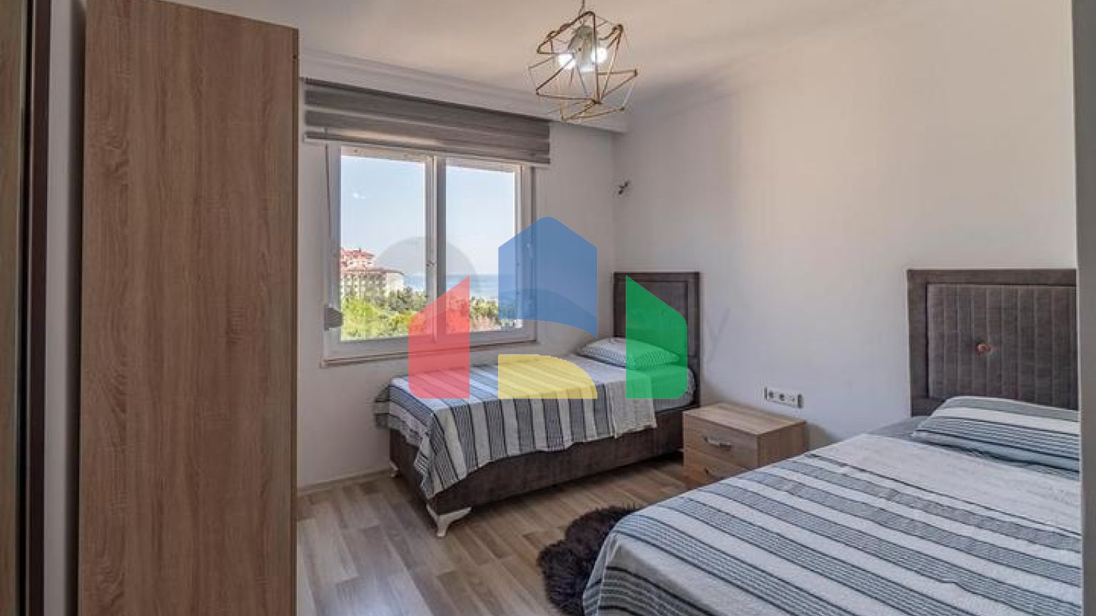 Трёхкомнатная квартира с большой площадью и развитой инфраструктурой в районе Махмутлар