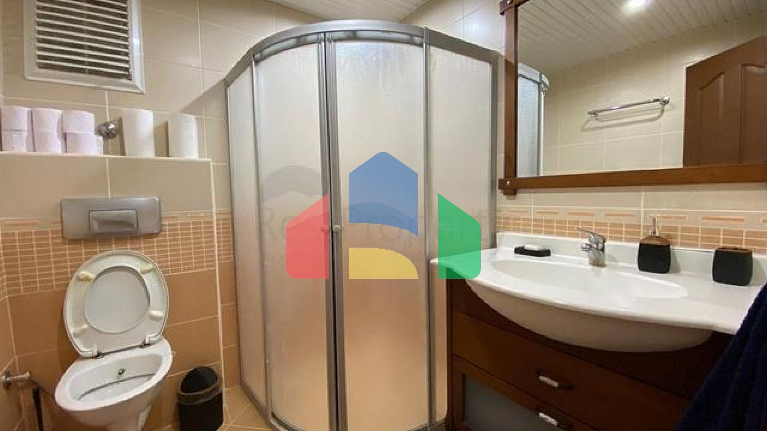 Трёхкомнатная квартира с большой площадью и развитой инфраструктурой в районе Махмутлар