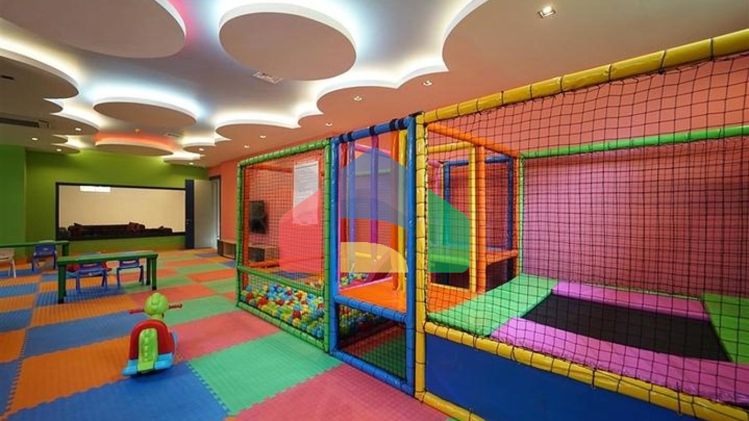 Комфортная меблированная квартира в современном комплексе в Махмутларе