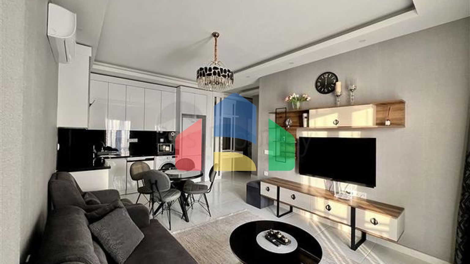 Комфортная меблированная квартира в современном комплексе в Махмутларе