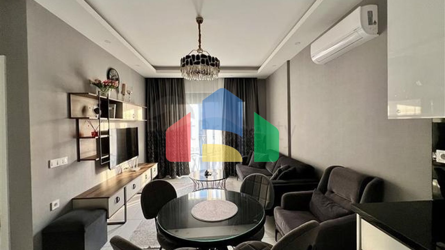 Комфортная меблированная квартира в современном комплексе в Махмутларе