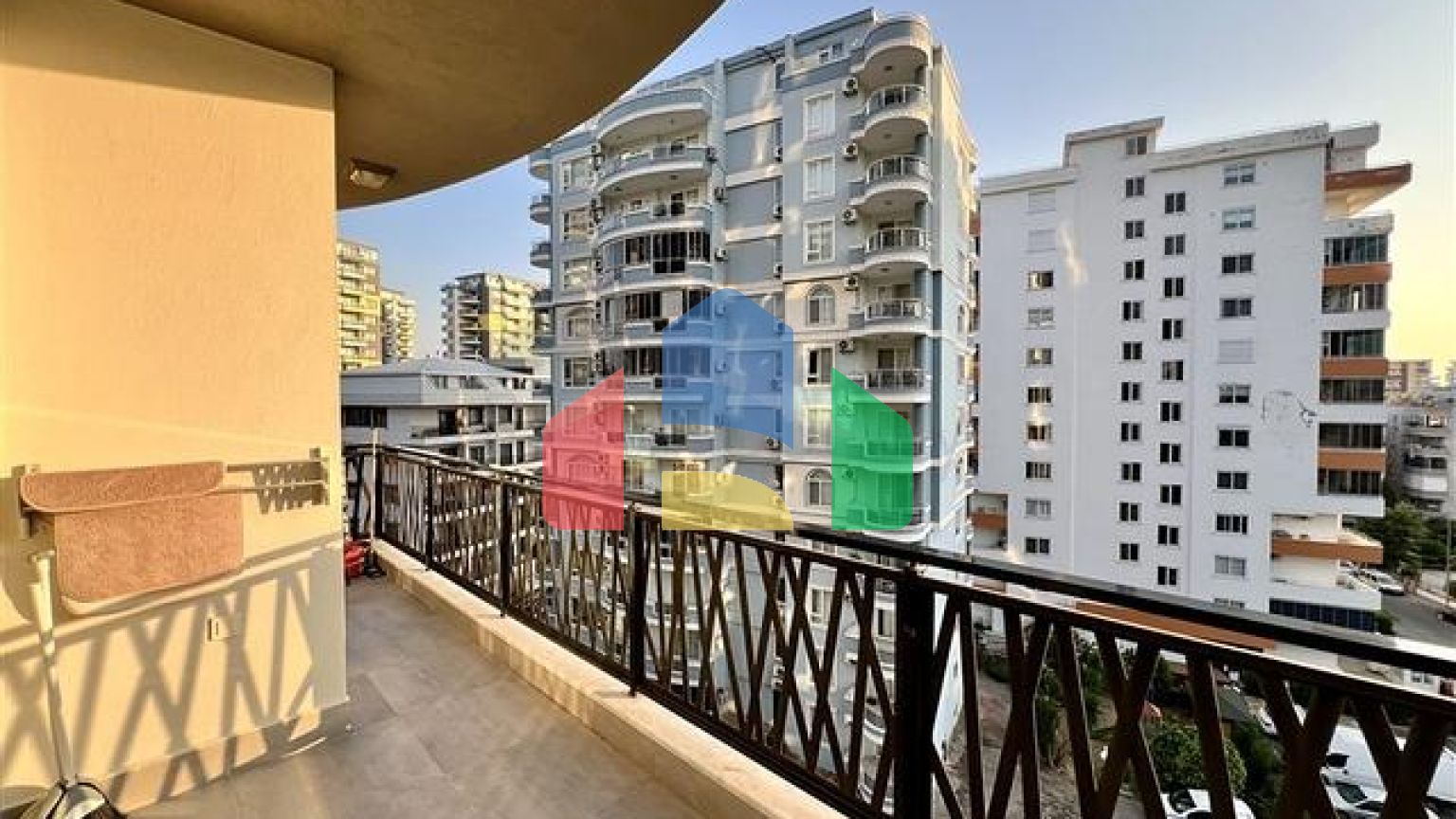 Комфортная меблированная квартира в современном комплексе в Махмутларе