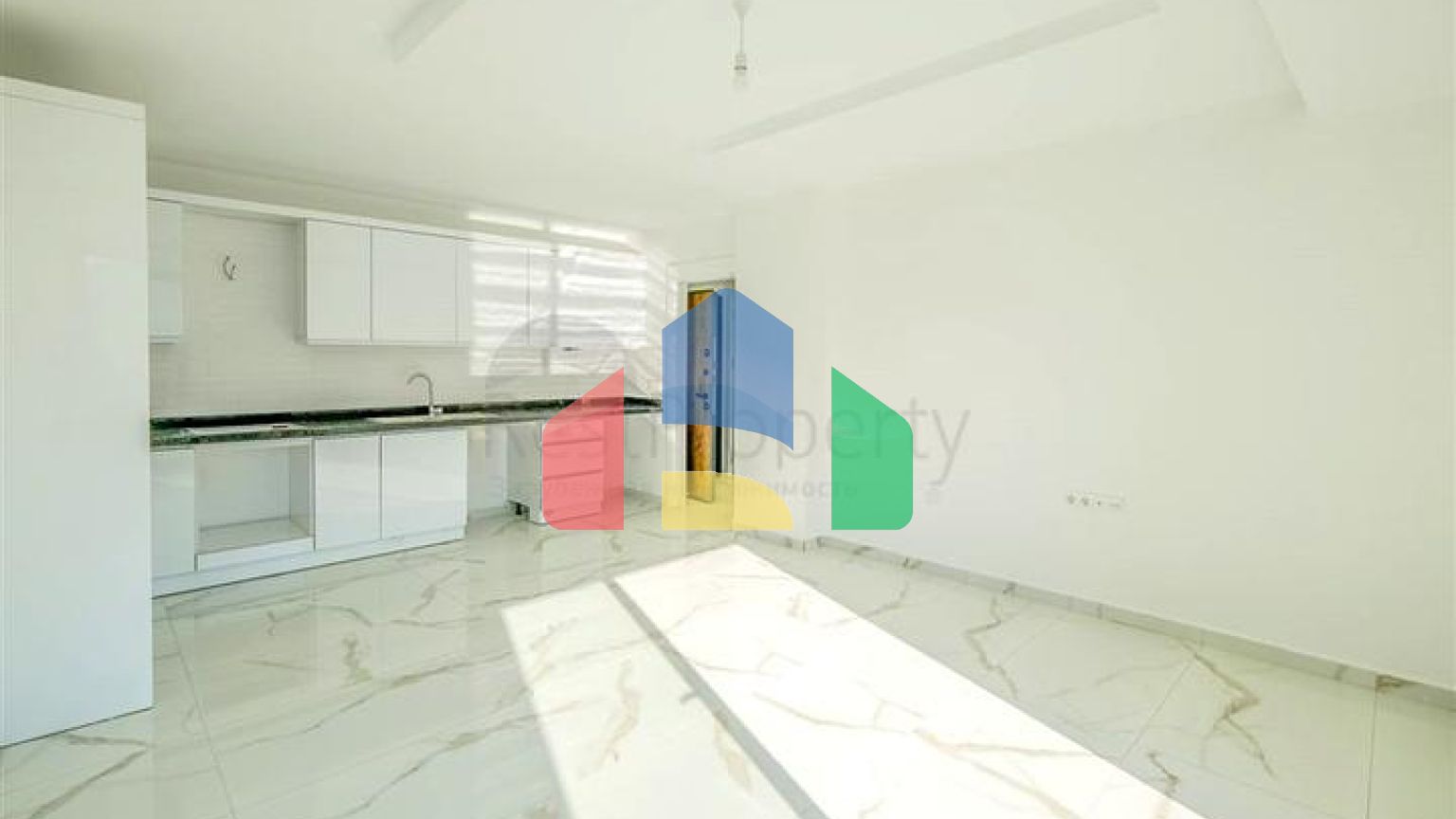 Квартира 1+1 с балконом и инфраструктурой в районе Махмутлар