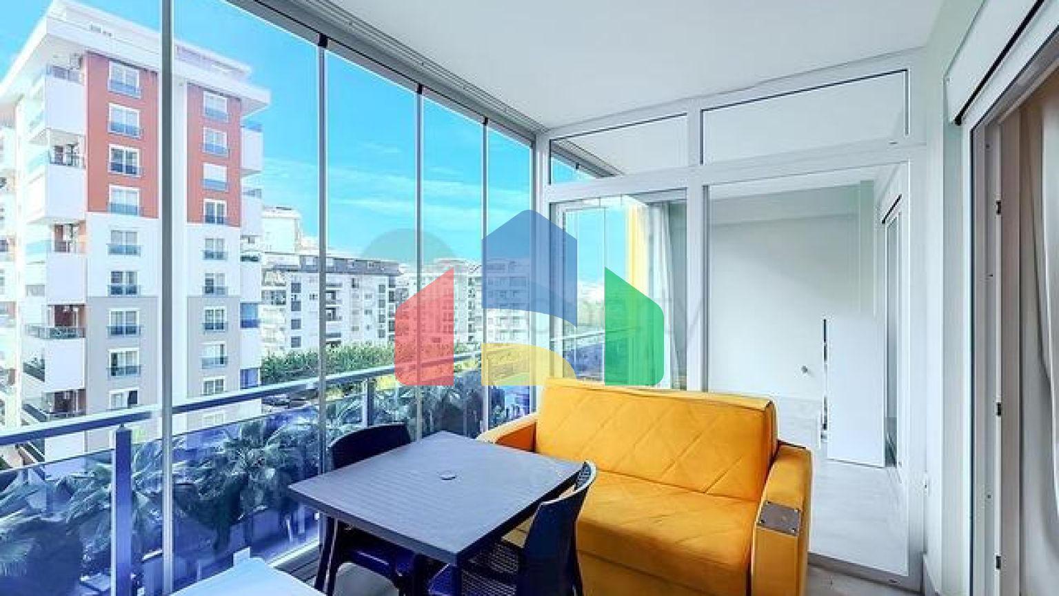 Уютная меблированная квартира 1+1 в современном жилом комплексе