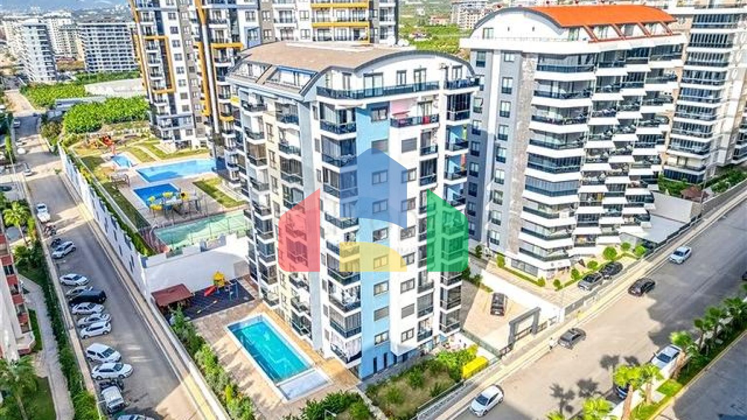 Квартира 1+1 с полной инфраструктурой комплекса в районе Махмутлар