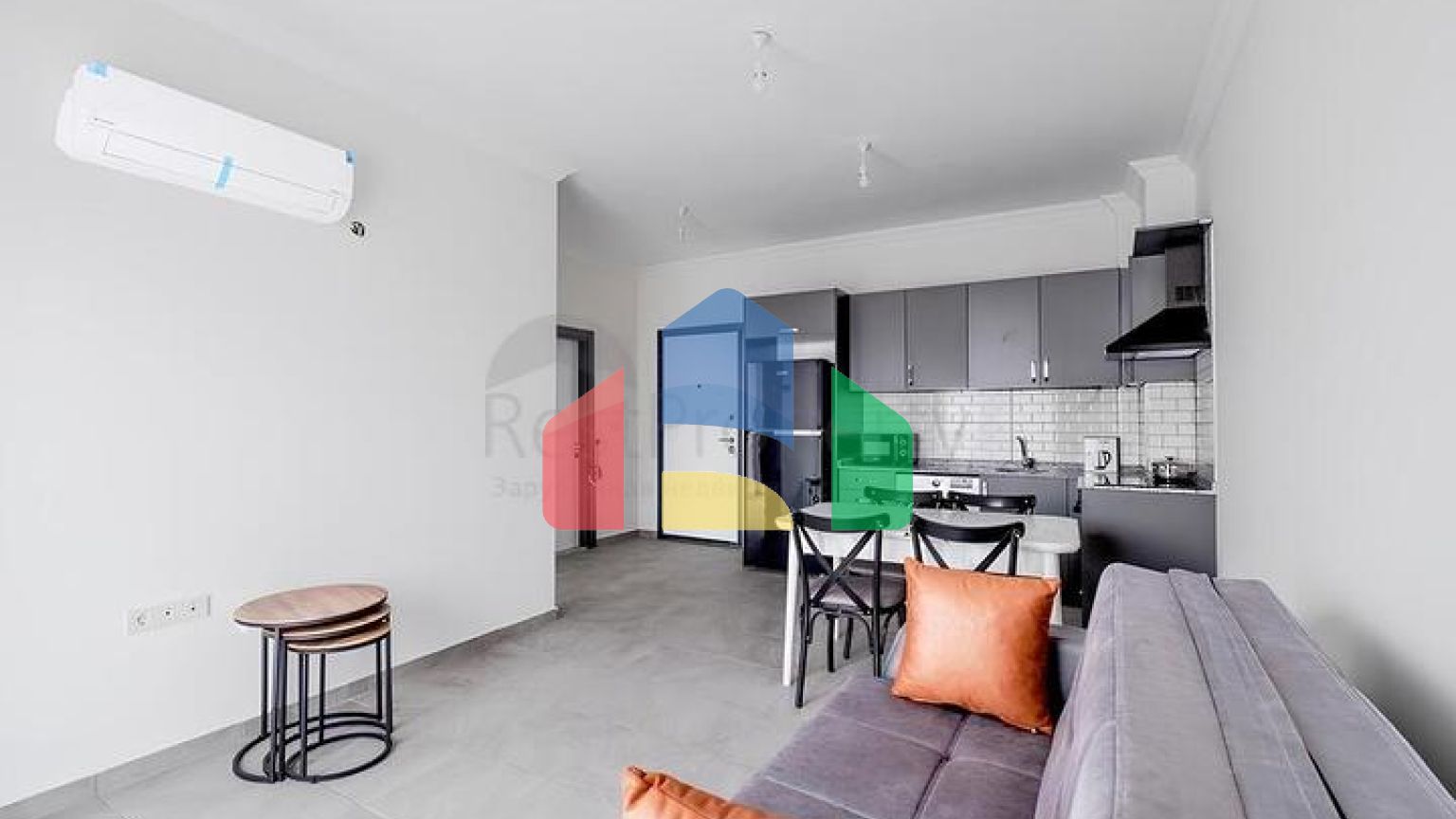 Современная квартира рядом с морем в Махмутларе