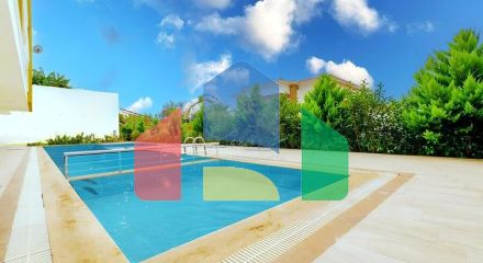 Современная квартира рядом с морем в Махмутларе