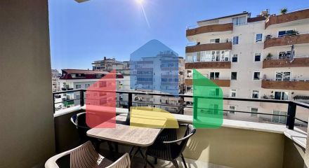 Затишна квартира 1 + 1 в сучасному будинку в Махмутларі