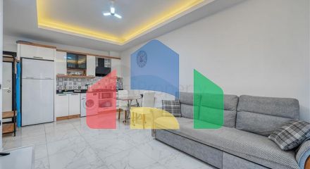 Современная меблированная квартира в новом комплексе в Махмутларе Современная меблированная квартира в новом комплексе в Махмутларе