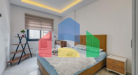 Современная меблированная квартира в новом комплексе в Махмутларе Современная меблированная квартира в новом комплексе в Махмутларе