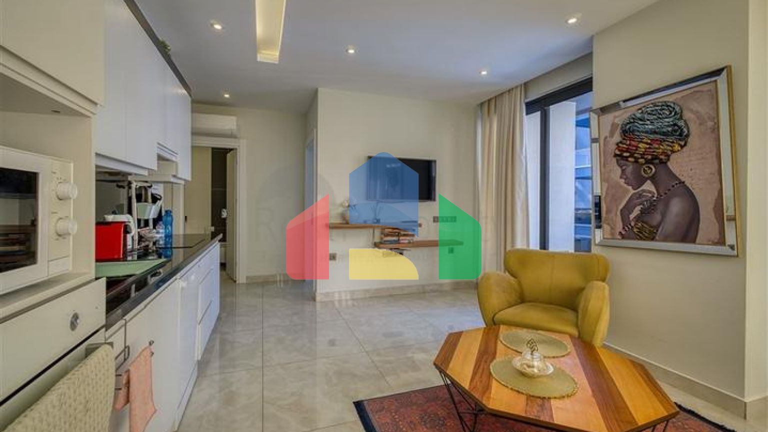 Трёхкомнатная квартира 2+1 в жилом комплексе в районе Махмутлар