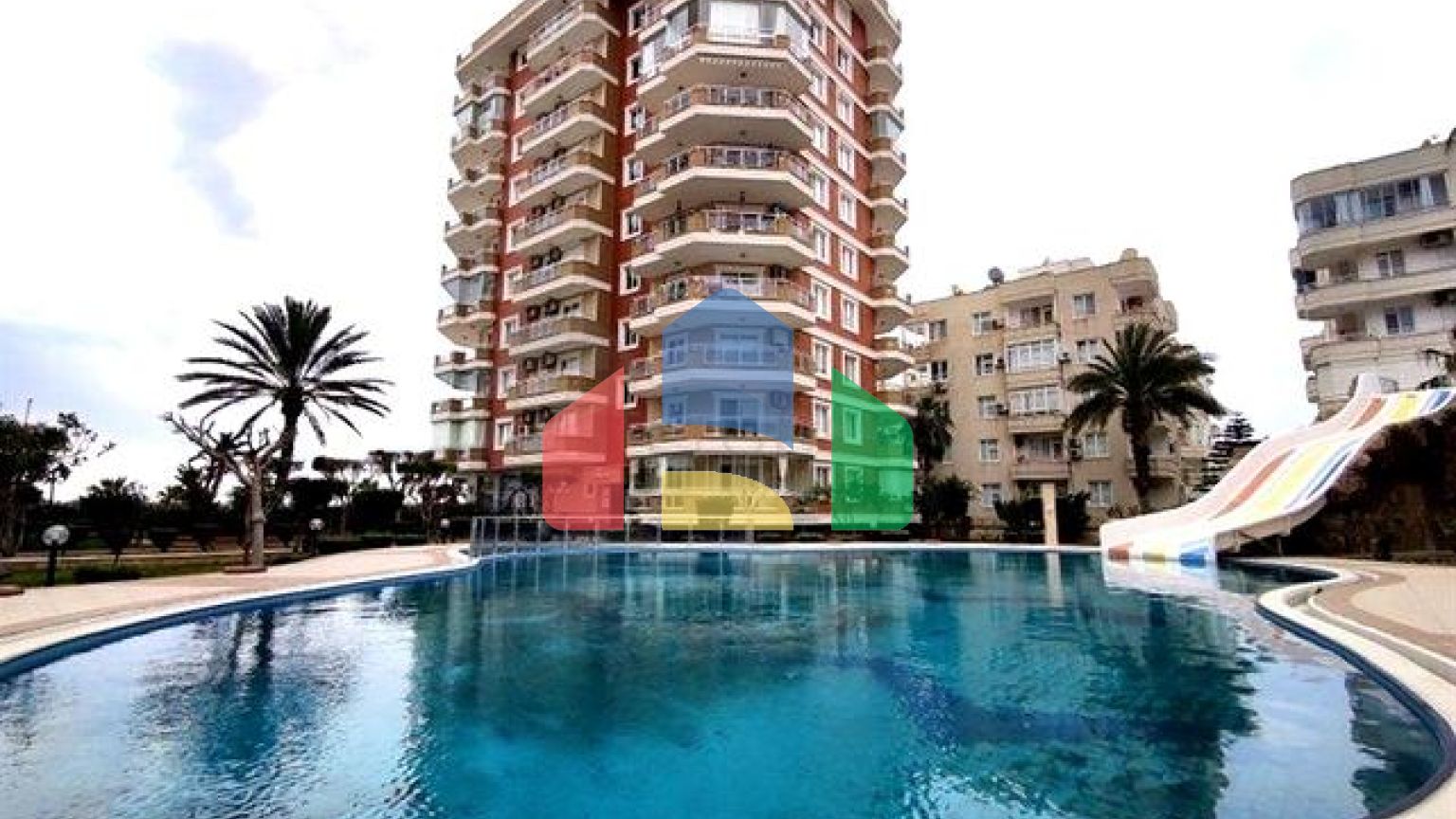 Просторная квартира 2+1 в районе Махмутлар в 50 метрах от моря