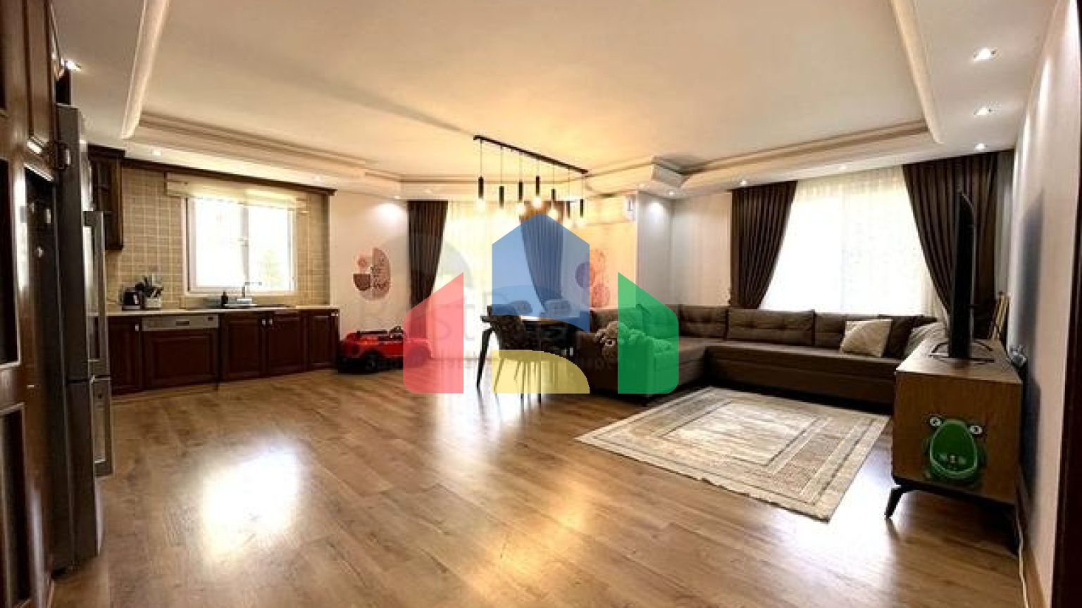 Просторная квартира 2+1 в районе Махмутлар в 50 метрах от моря