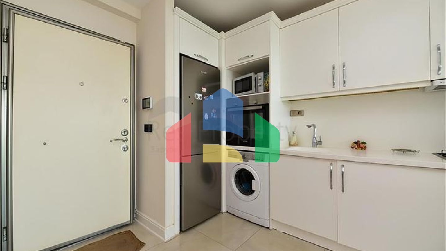 Уютная меблированная квартира в развитом жилом комплексе