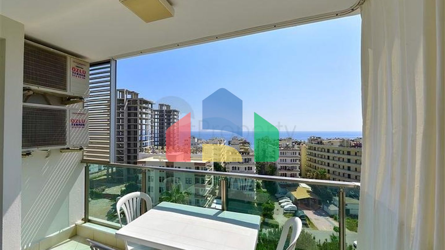 Уютная меблированная квартира в развитом жилом комплексе