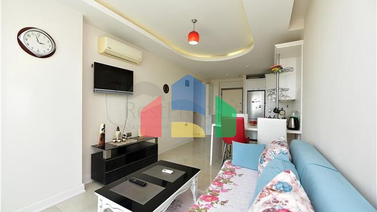 Уютная меблированная квартира в развитом жилом комплексе