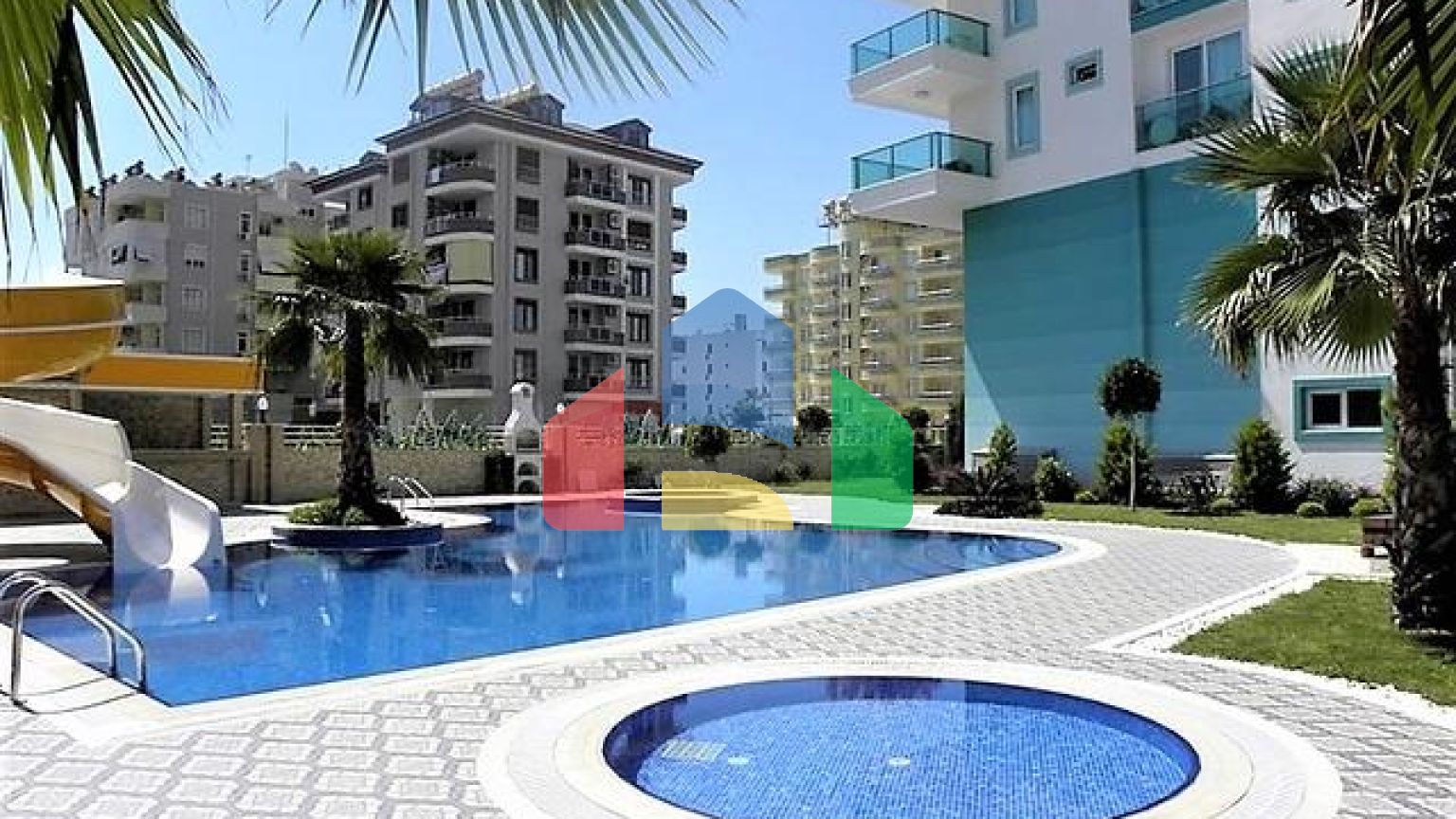 Уютная меблированная квартира в развитом жилом комплексе