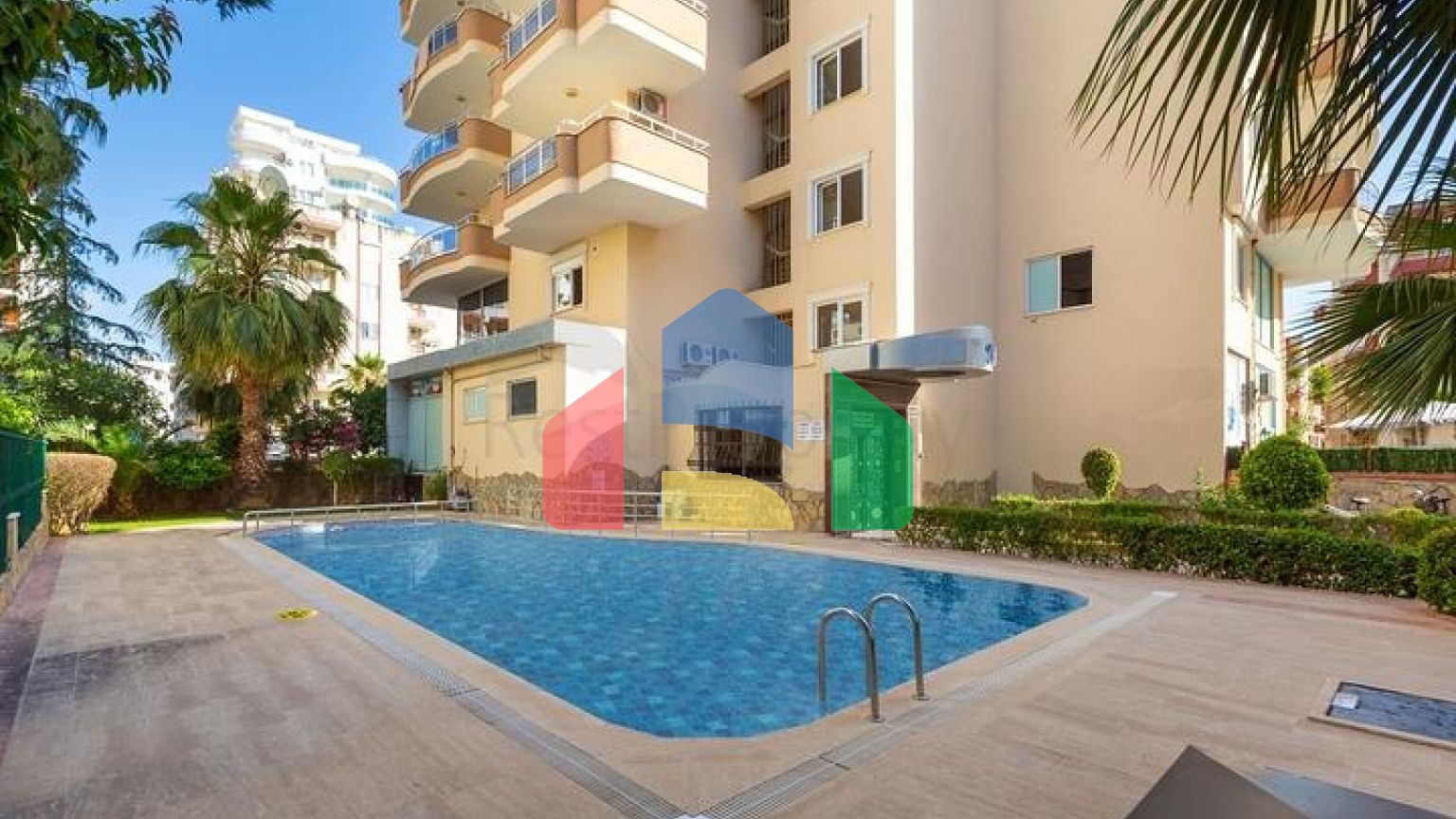 Трёхкомнатная квартира 2+1 в центральной части района Махмутлар