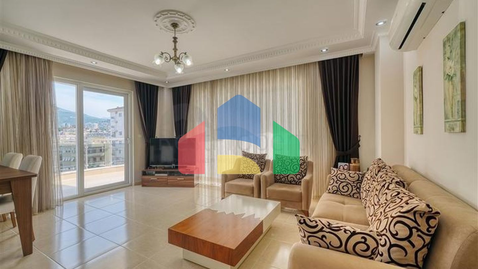 Трёхкомнатная квартира 2+1 в центральной части района Махмутлар