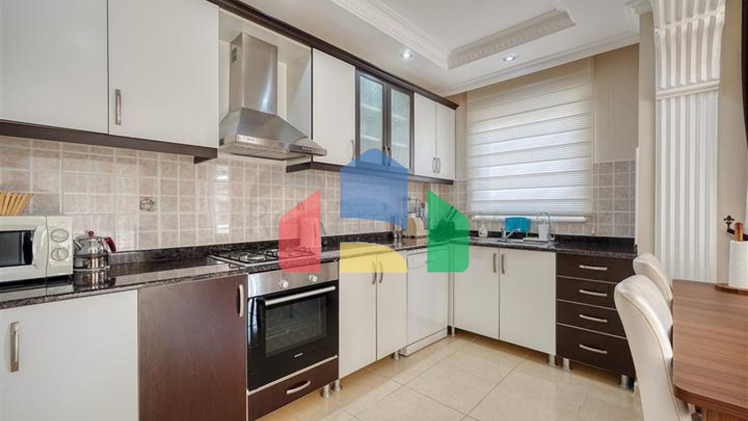 Трёхкомнатная квартира 2+1 в центральной части района Махмутлар