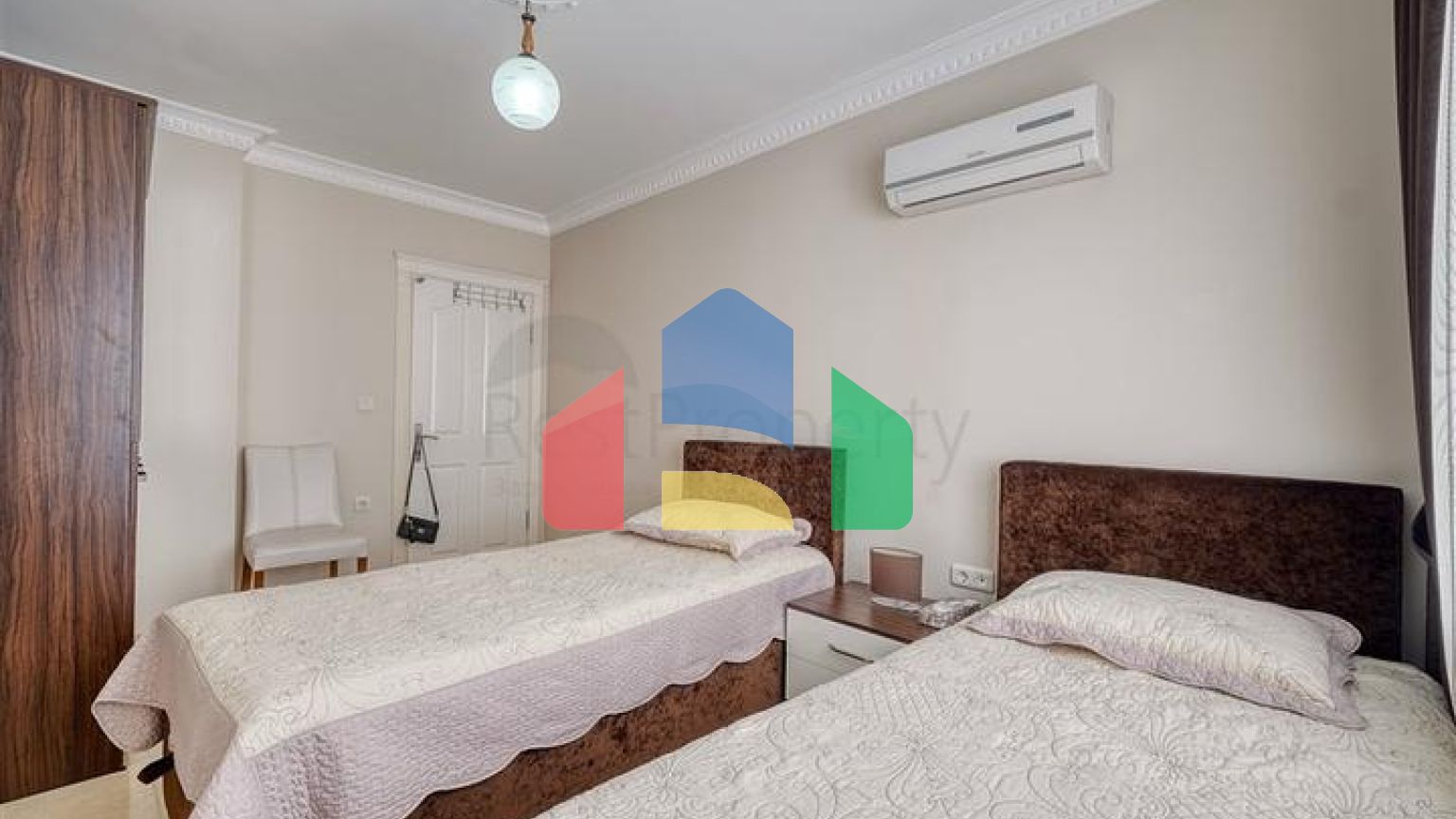 Трёхкомнатная квартира 2+1 в центральной части района Махмутлар