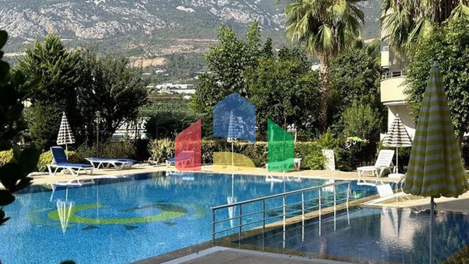 Просторная квартира 2+1 в Махмутларе с отличной инфраструктурой