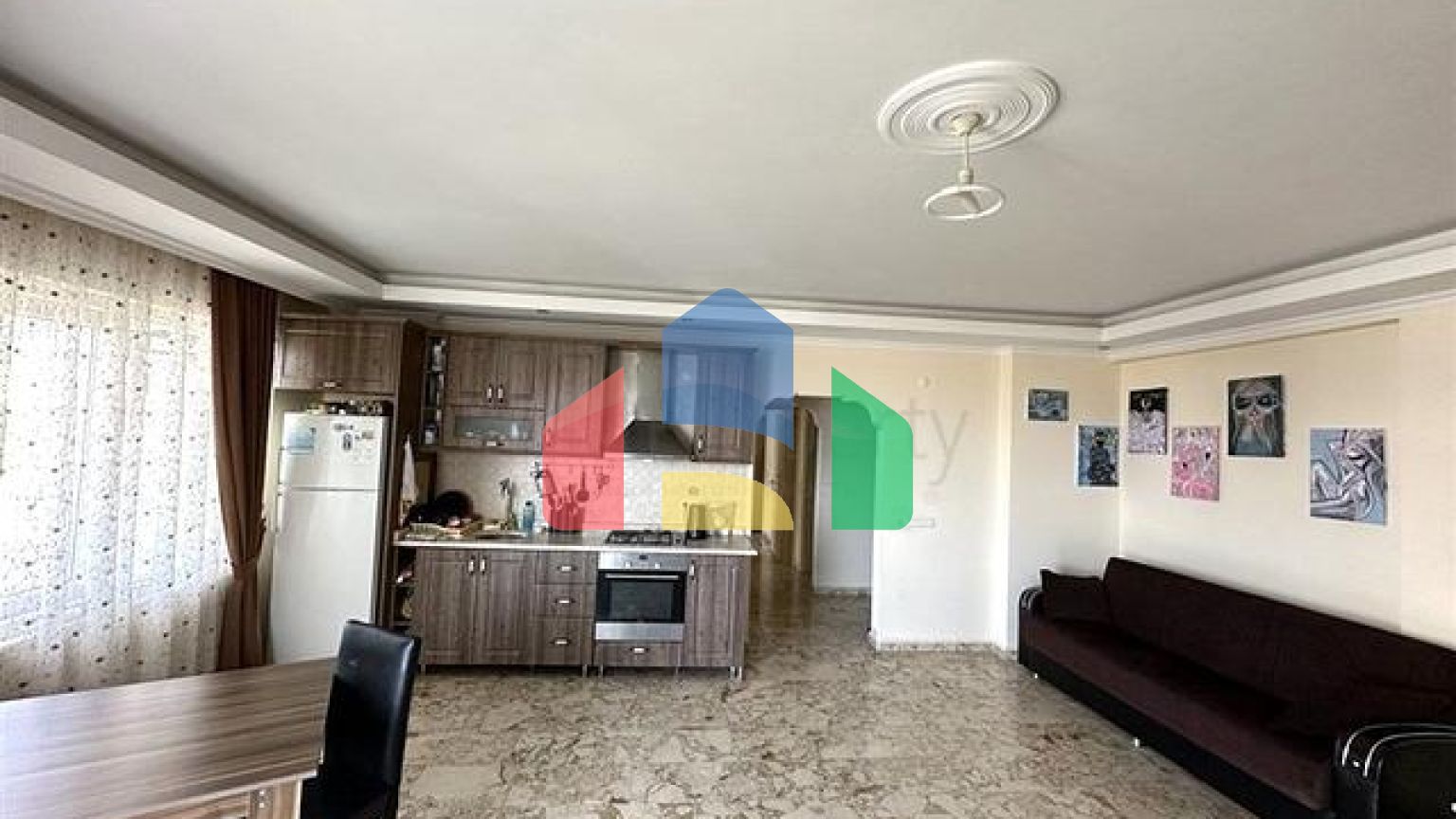 Просторная квартира 2+1 в Махмутларе с отличной инфраструктурой