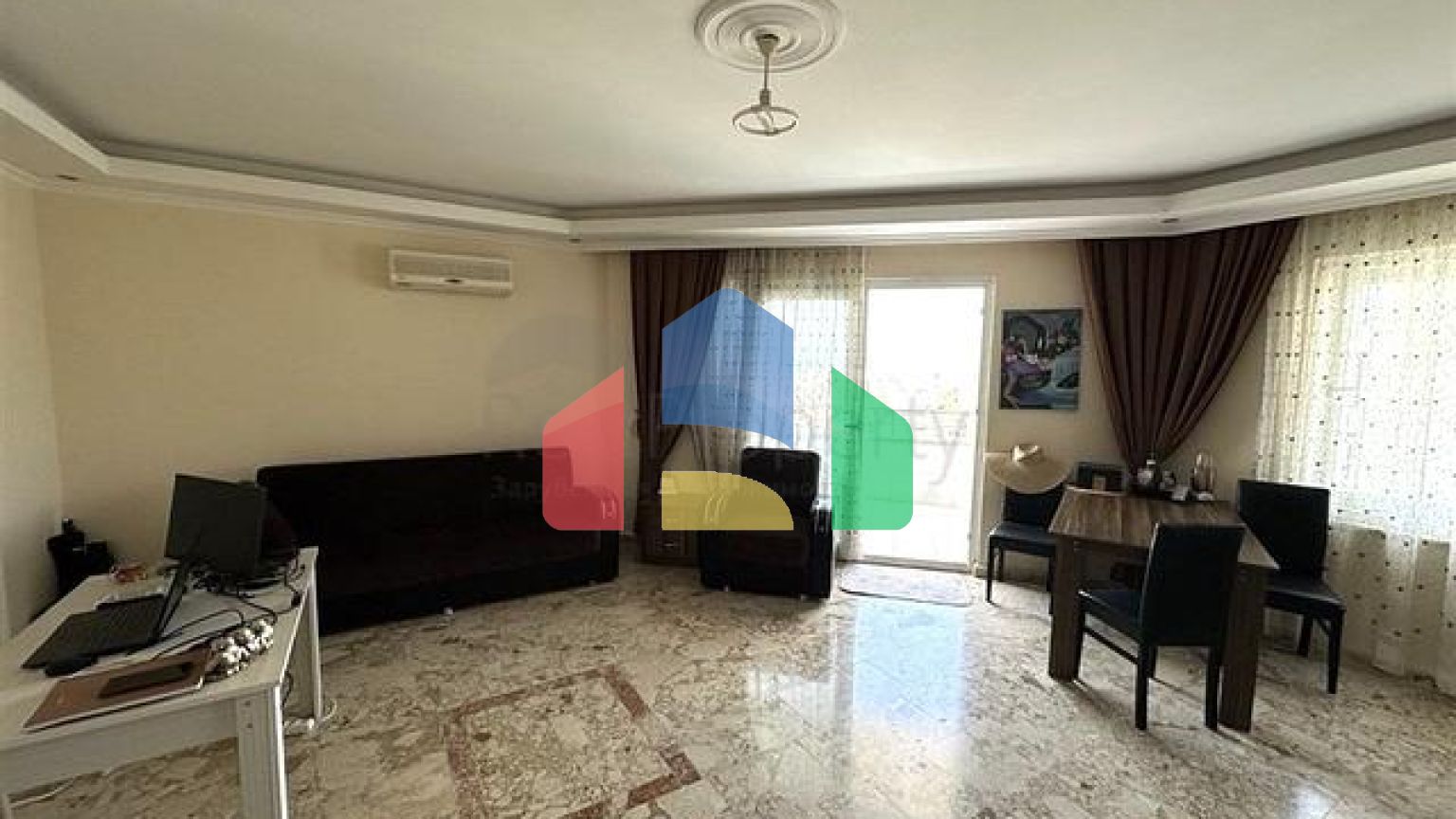 Просторная квартира 2+1 в Махмутларе с отличной инфраструктурой