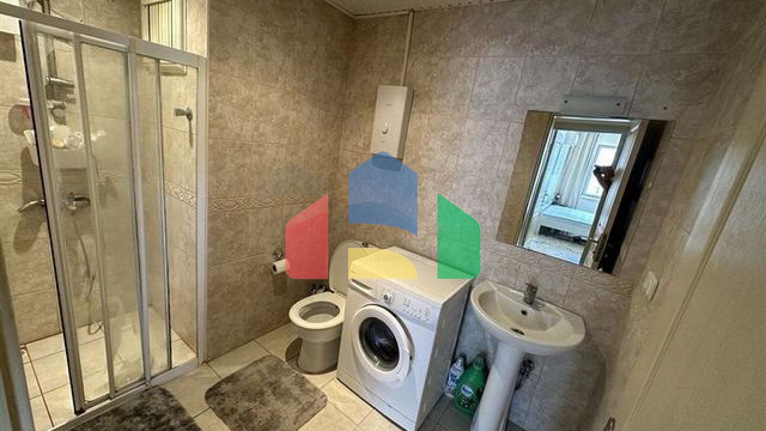 Просторная квартира 2+1 в Махмутларе с отличной инфраструктурой