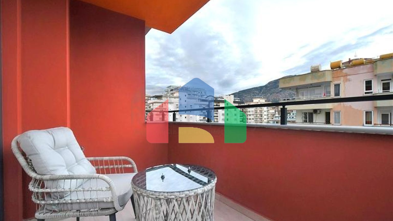 Квартира 1+1 с инфраструктурой комплекса в районе Махмутлар