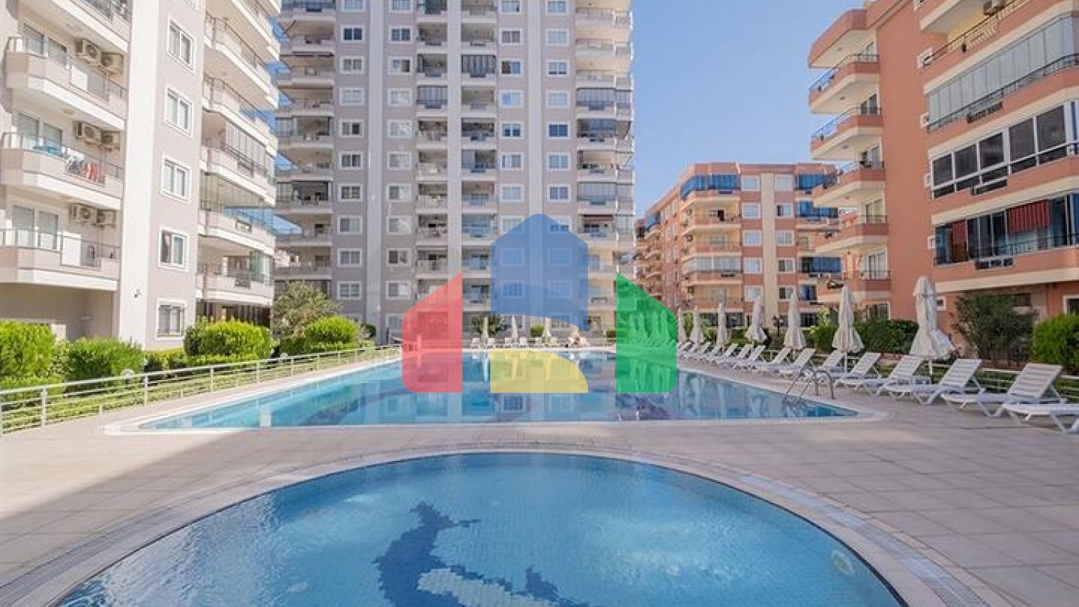 Просторная квартира 2+1 в районе Махмутлар в 50 метрах от моря