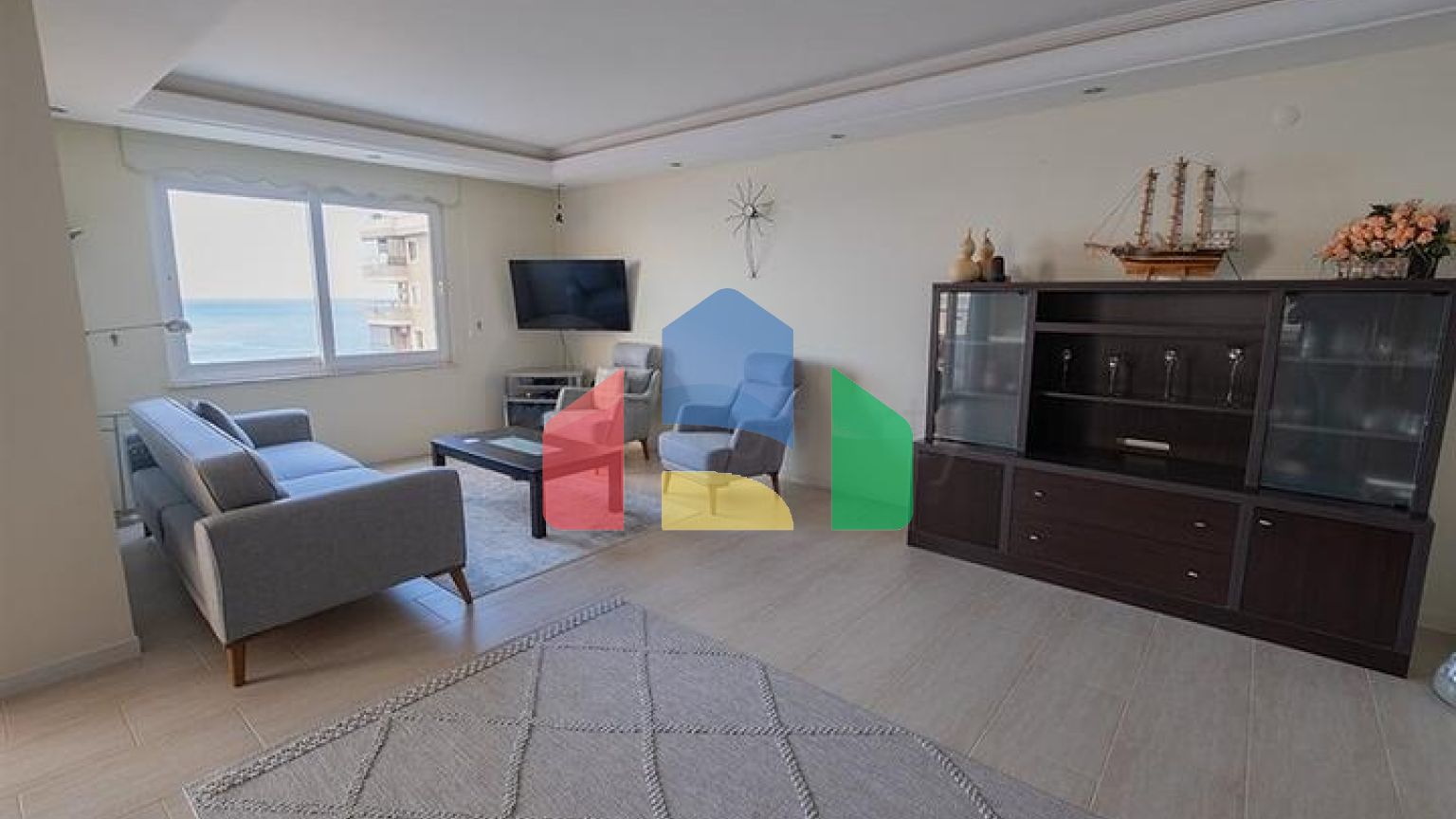 Просторная квартира 2+1 в районе Махмутлар в 50 метрах от моря