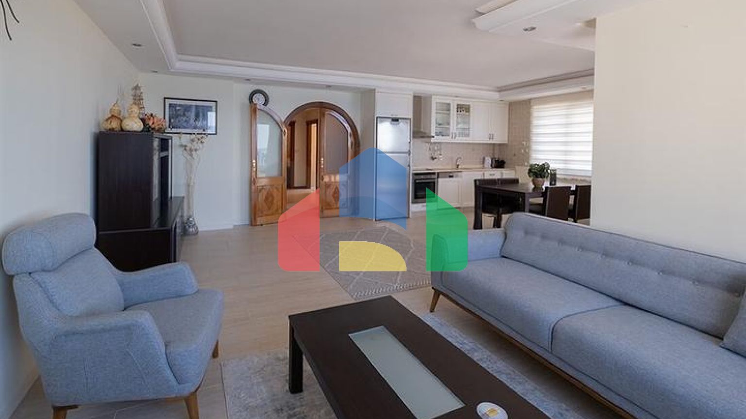 Просторная квартира 2+1 в районе Махмутлар в 50 метрах от моря