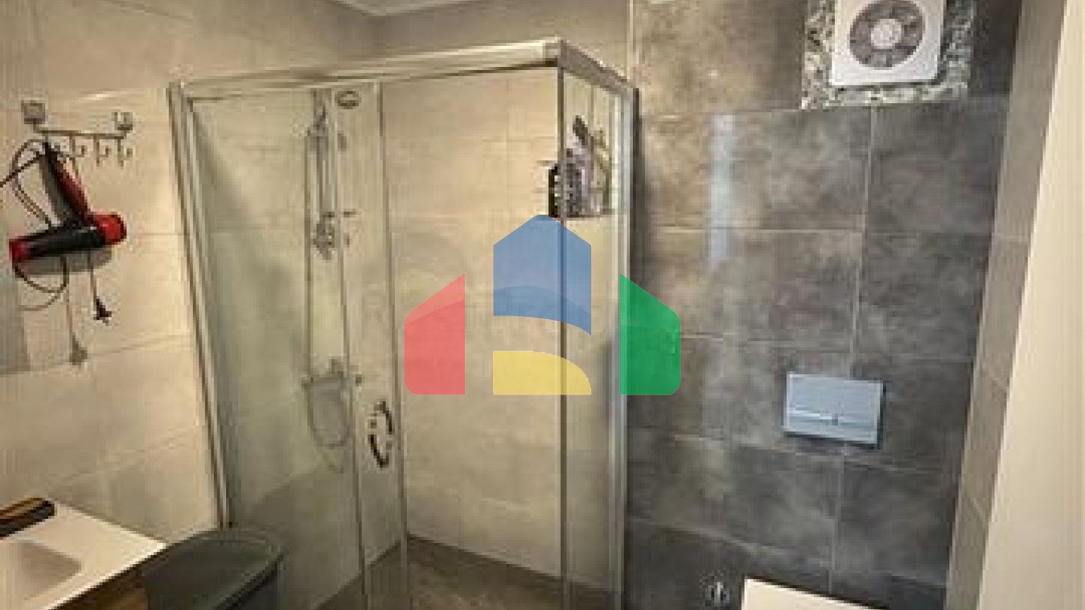 Современная квартира 1+1 в новом комплексе в Махмутларе всего 350 м от моря