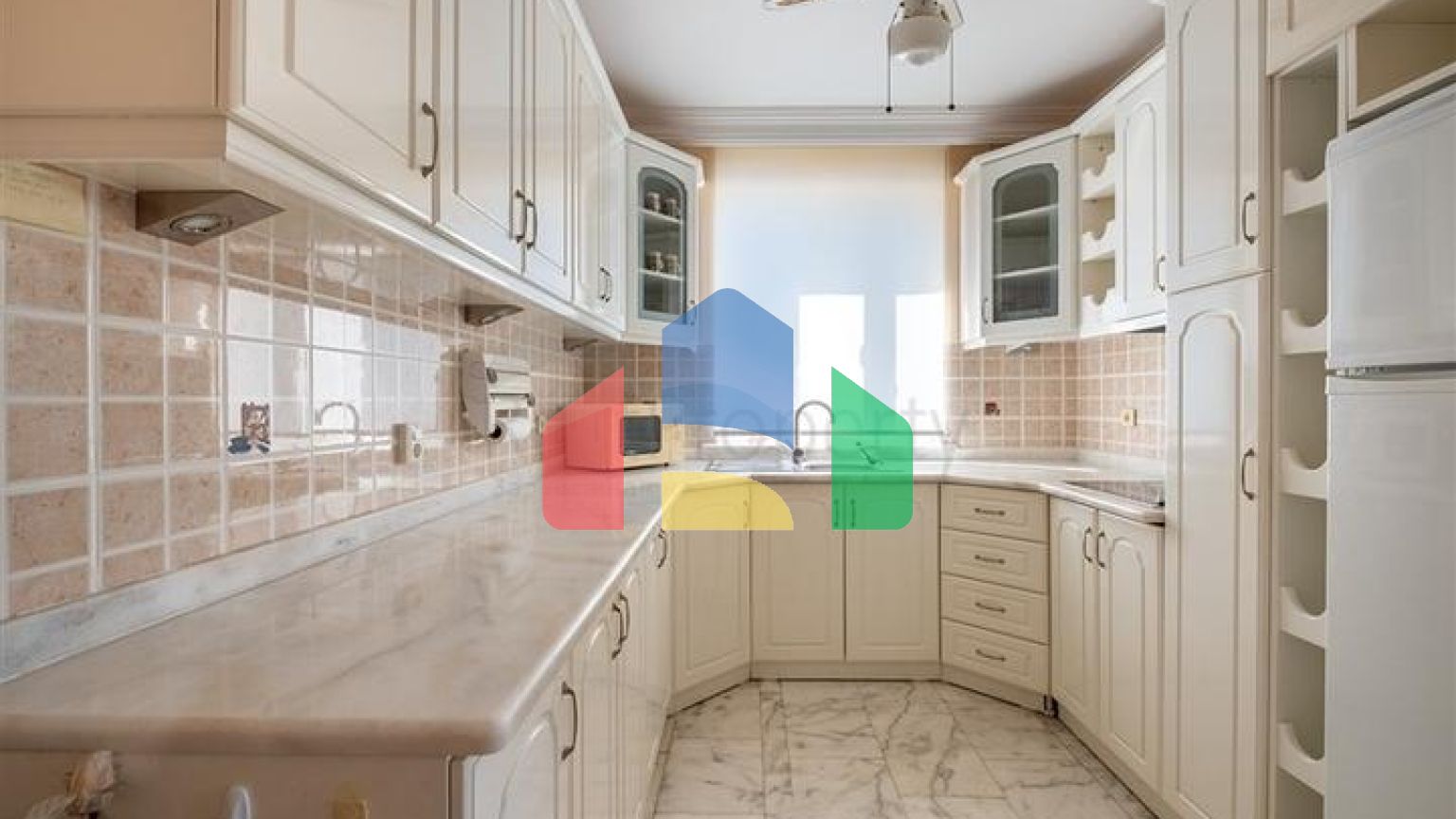 Двухкомнатная квартира с удобной планировкой в районе Махмутлар