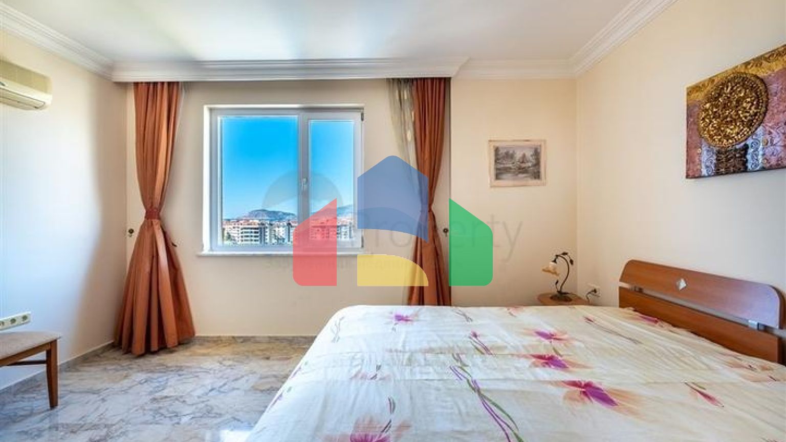 Двухкомнатная квартира с удобной планировкой в районе Махмутлар