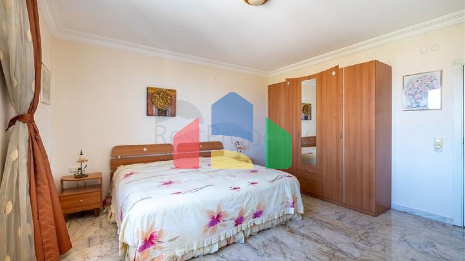 Двухкомнатная квартира с удобной планировкой в районе Махмутлар