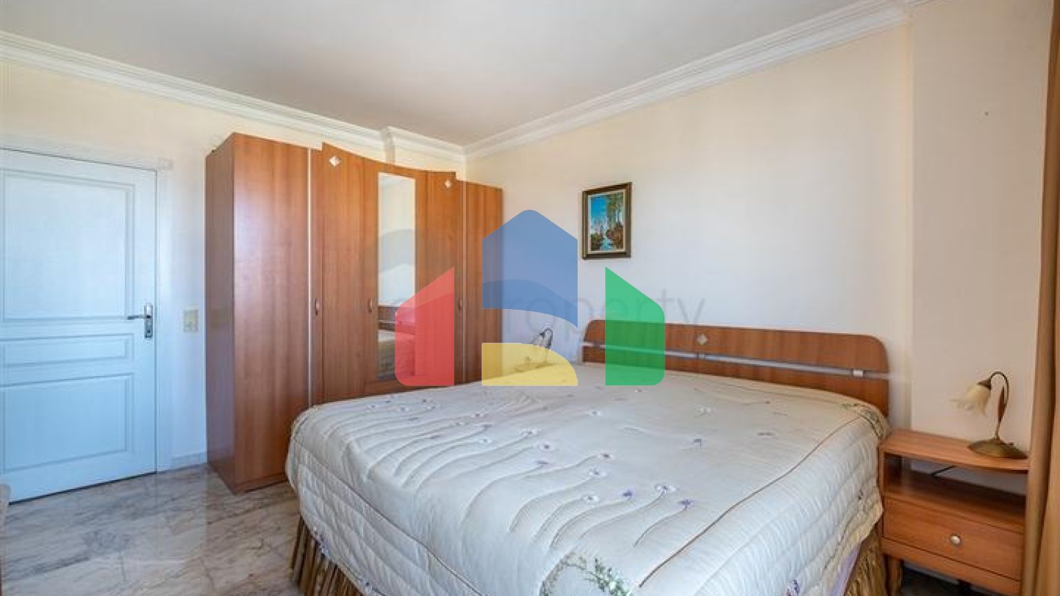 Двухкомнатная квартира с удобной планировкой в районе Махмутлар