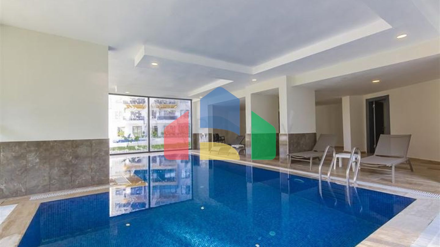 Квартира 1+1 с видом на море и богатой инфраструктурой в Махмутларе