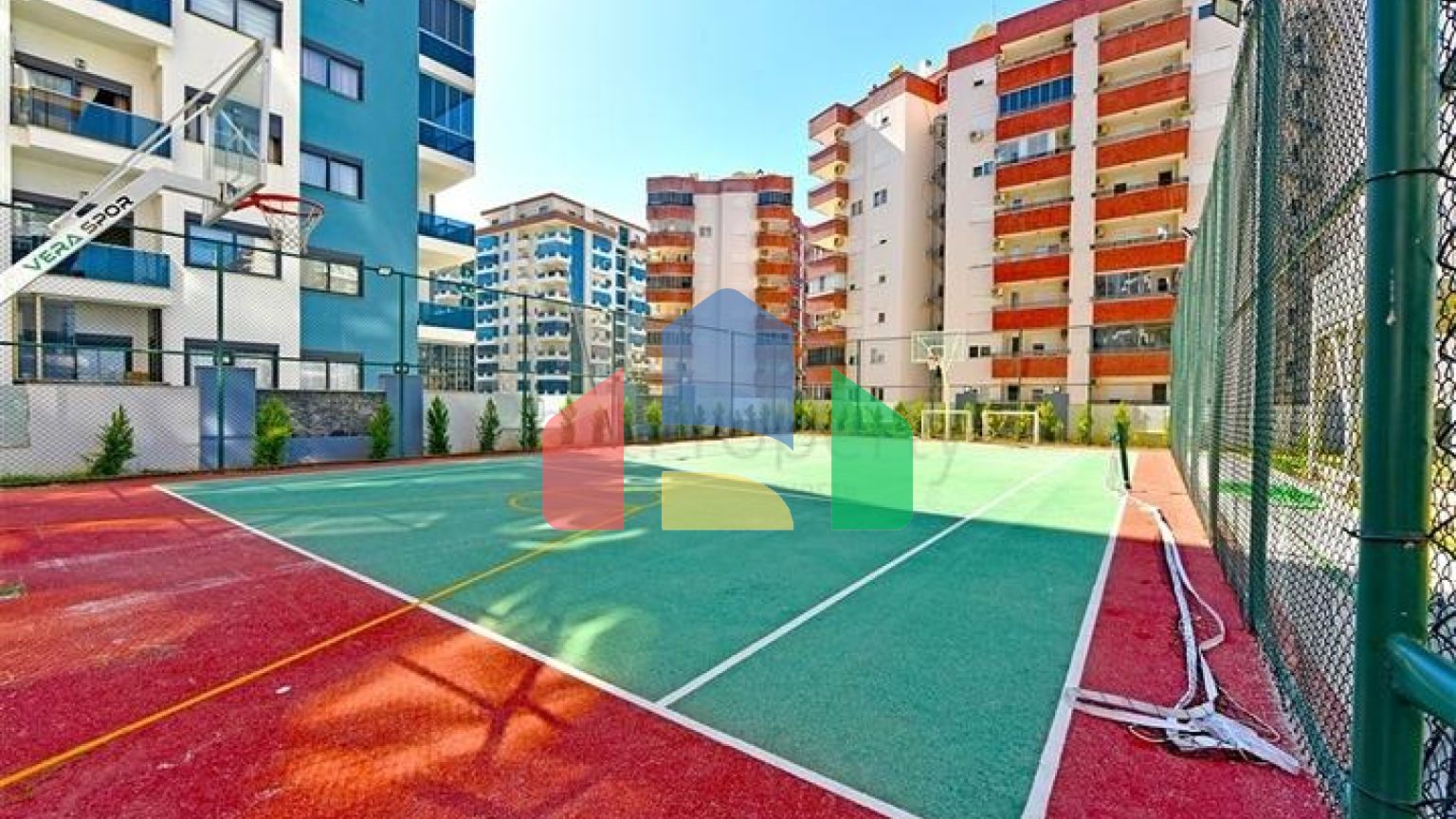 Квартира 1+1 с видом на море и богатой инфраструктурой в Махмутларе