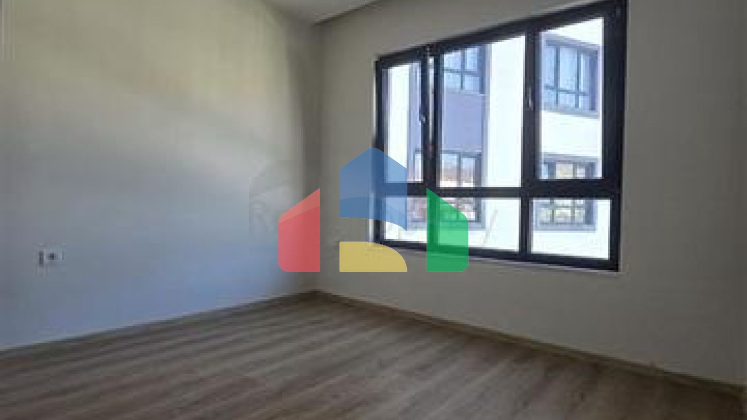 Квартира 1+1 с видом на море и богатой инфраструктурой в Махмутларе