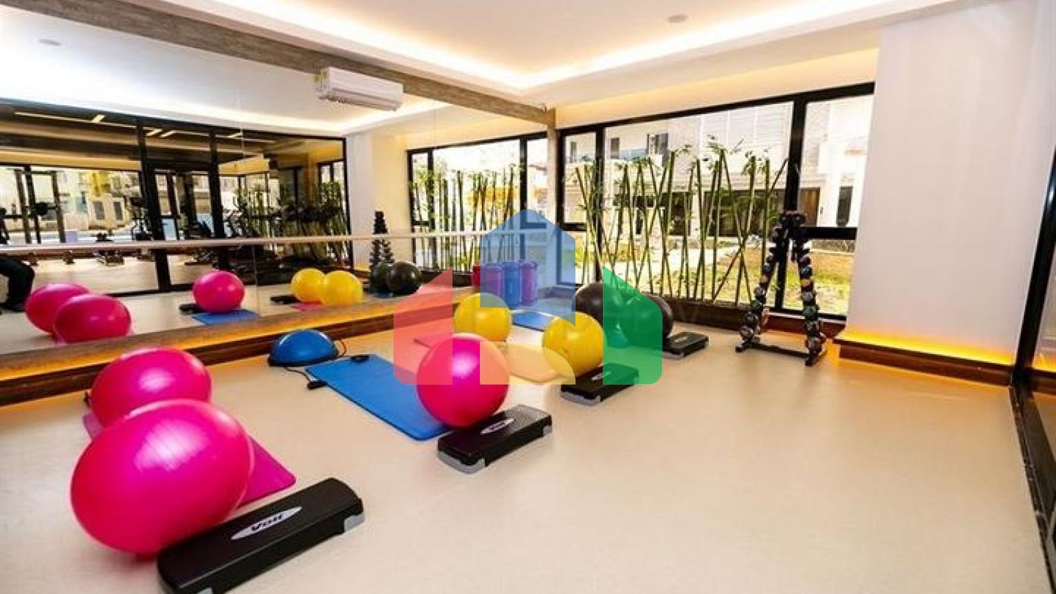 Двухкомнатная квартира 1+1 с мебелью и богатой инфраструктурой в районе Махмутлар