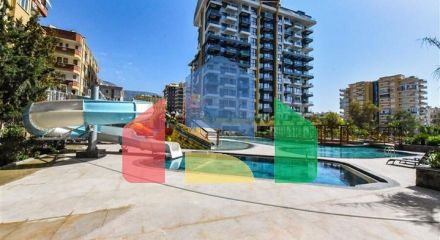 Стильная меблированная квартира с богатой инфраструктурой рядом с морем