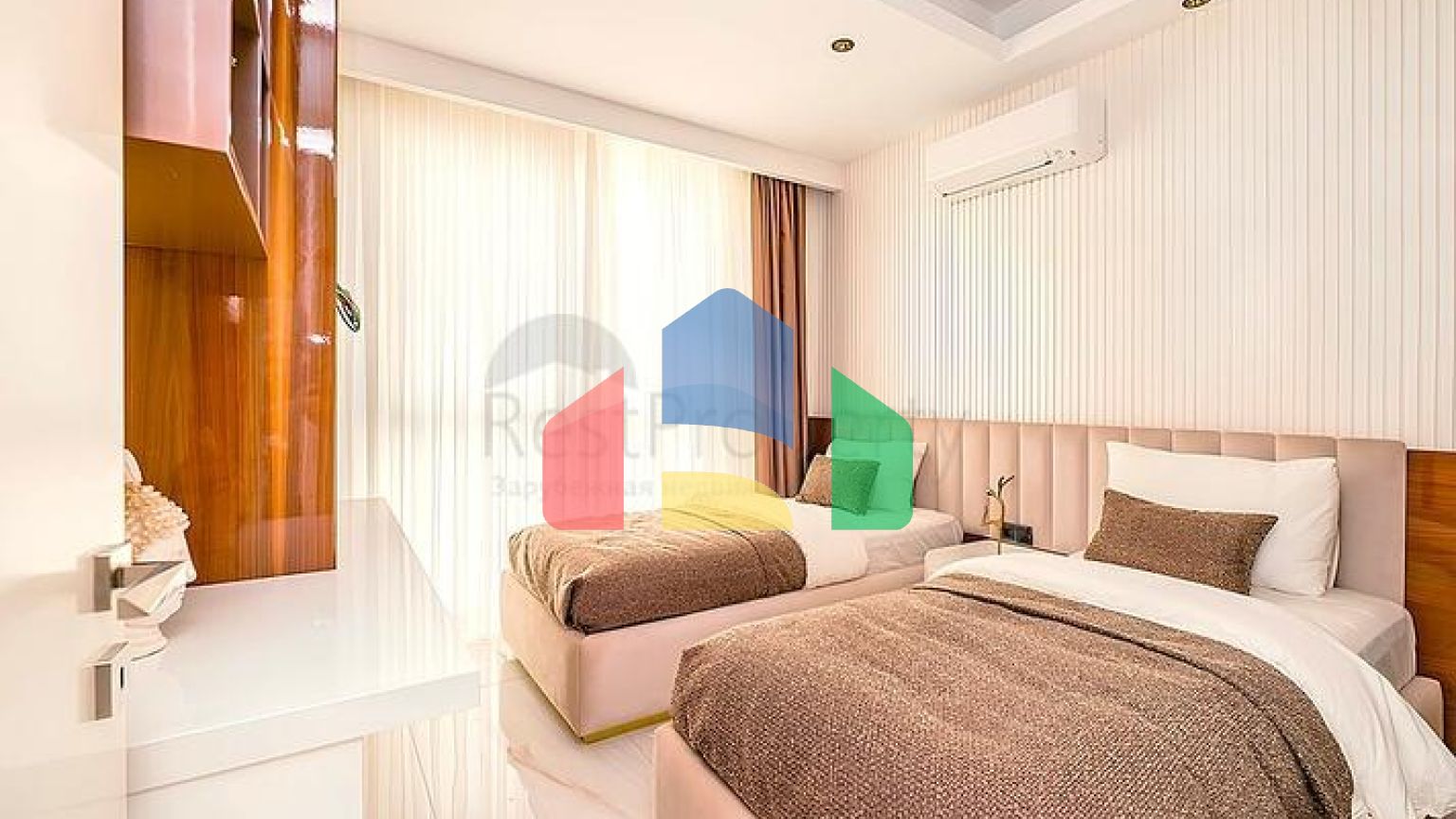 Стильная меблированная квартира с богатой инфраструктурой рядом с морем