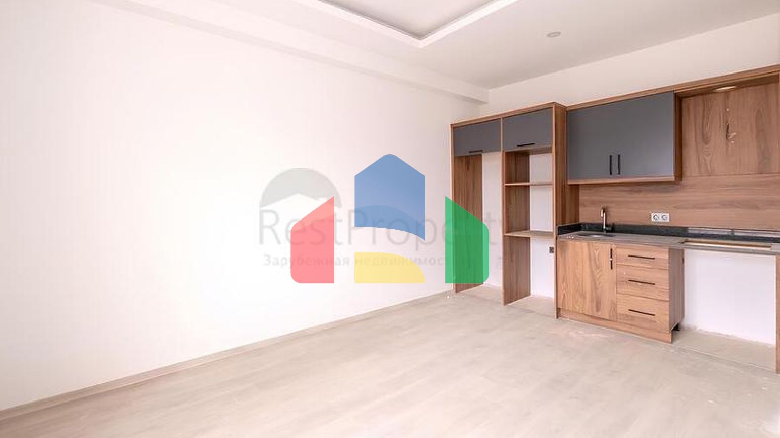 Уютная квартира 1+1 в районе Махмутлар в новом доме